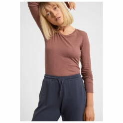 Armedangels Women's Jaale - Longsleeve -Outdoor Equipment Sales Shop armedangels womens jaale longsleeve detail 3