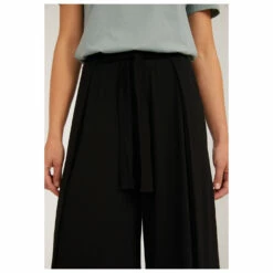 Armedangels Women's Karolinaa - Casual Trousers 11 Armedangels Women's Karolinaa - Casual Trousers -Outdoor Equipment Sales Shop armedangels womens karolinaa casual trousers detail 5