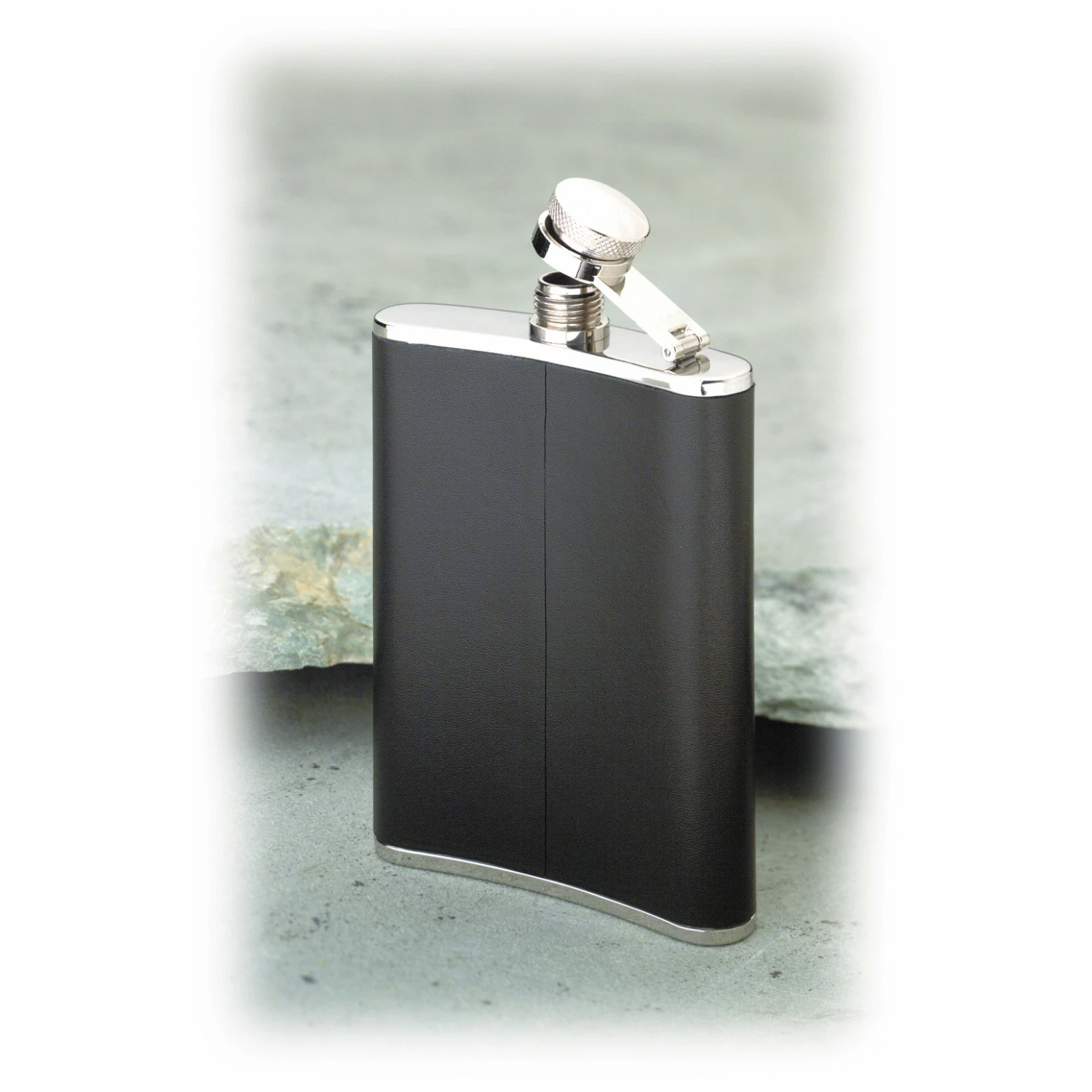 Basic Nature Flachmann Eckig Leder - Water Bottle 4 Basic Nature Flachmann Eckig Leder - Water Bottle - Image 2