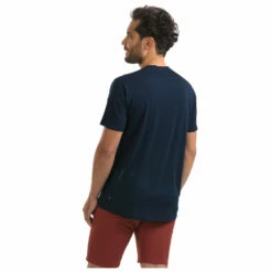 Merino150 Bergfreunde Outline T-Shirt - Merino Shirt 13 Merino150 Bergfreunde Outline T-Shirt - Merino Shirt -Outdoor Equipment Sales Shop bergfreundede merino150 bergfreunde outline t shirt merino shirt detail 12