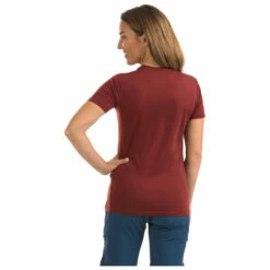 Women's Merino150 Bergfreunde Outline T-Shirt - Merino Shirt 13 Women's Merino150 Bergfreunde Outline T-Shirt - Merino Shirt -Outdoor Equipment Sales Shop bergfreundede womens merino150 bergfreunde outline t shirt merino shirt detail 12