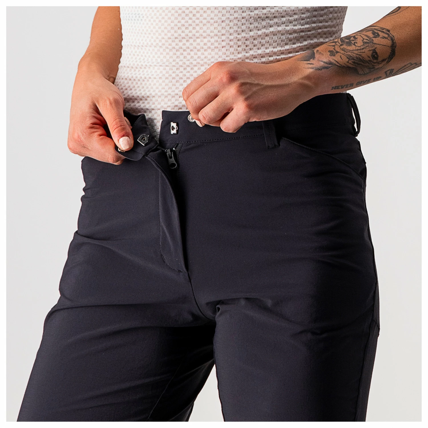 Castelli Women's Unlimited Baggy Shorts - Cycling Bottoms 5 Castelli Women's Unlimited Baggy Shorts - Cycling Bottoms - Image 3