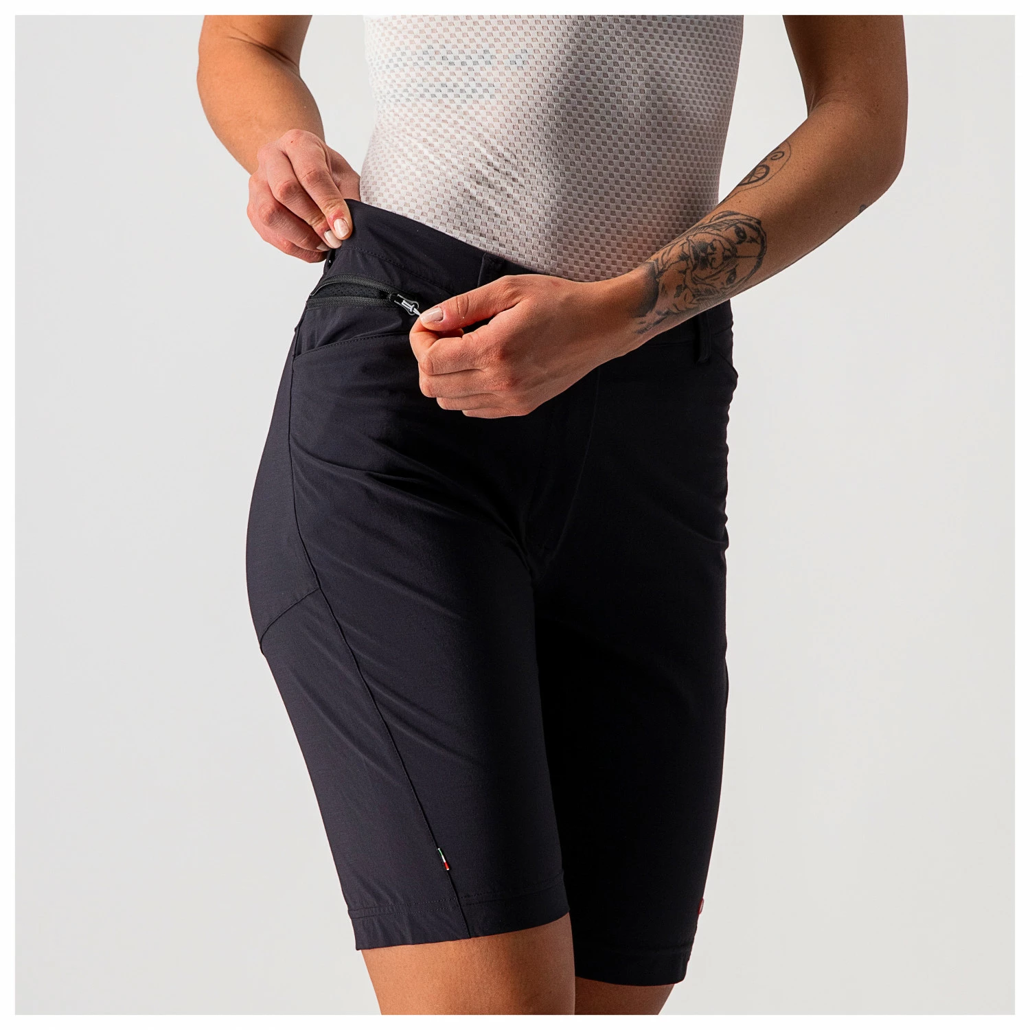 Castelli Women's Unlimited Baggy Shorts - Cycling Bottoms 6 Castelli Women's Unlimited Baggy Shorts - Cycling Bottoms - Image 4