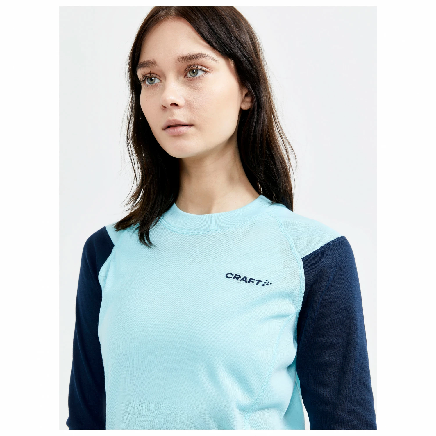 Craft Women's Core Warm Baselayer Set - Synthetic Base Layer 7 Craft Women's Core Warm Baselayer Set - Synthetic Base Layer - Image 5