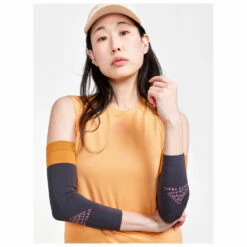 Craft Women's Pro Trail Singlet - Top 10 Craft Women's Pro Trail Singlet - Top -Outdoor Equipment Sales Shop craft womens pro trail singlet top detail 4