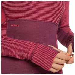 Devold Women's Tuvegga Sport Air Shirt - Merino Base Layer 14 Devold Women's Tuvegga Sport Air Shirt - Merino Base Layer -Outdoor Equipment Sales Shop devold womens tuvegga sport air shirt merino base layer detail 6