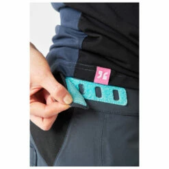 Dirtlej Women's Trailscout Waterproof - Cycling Bottoms 16 Dirtlej Women's Trailscout Waterproof - Cycling Bottoms -Outdoor Equipment Sales Shop dirtlej womens trailscout waterproof cycling bottoms detail 6