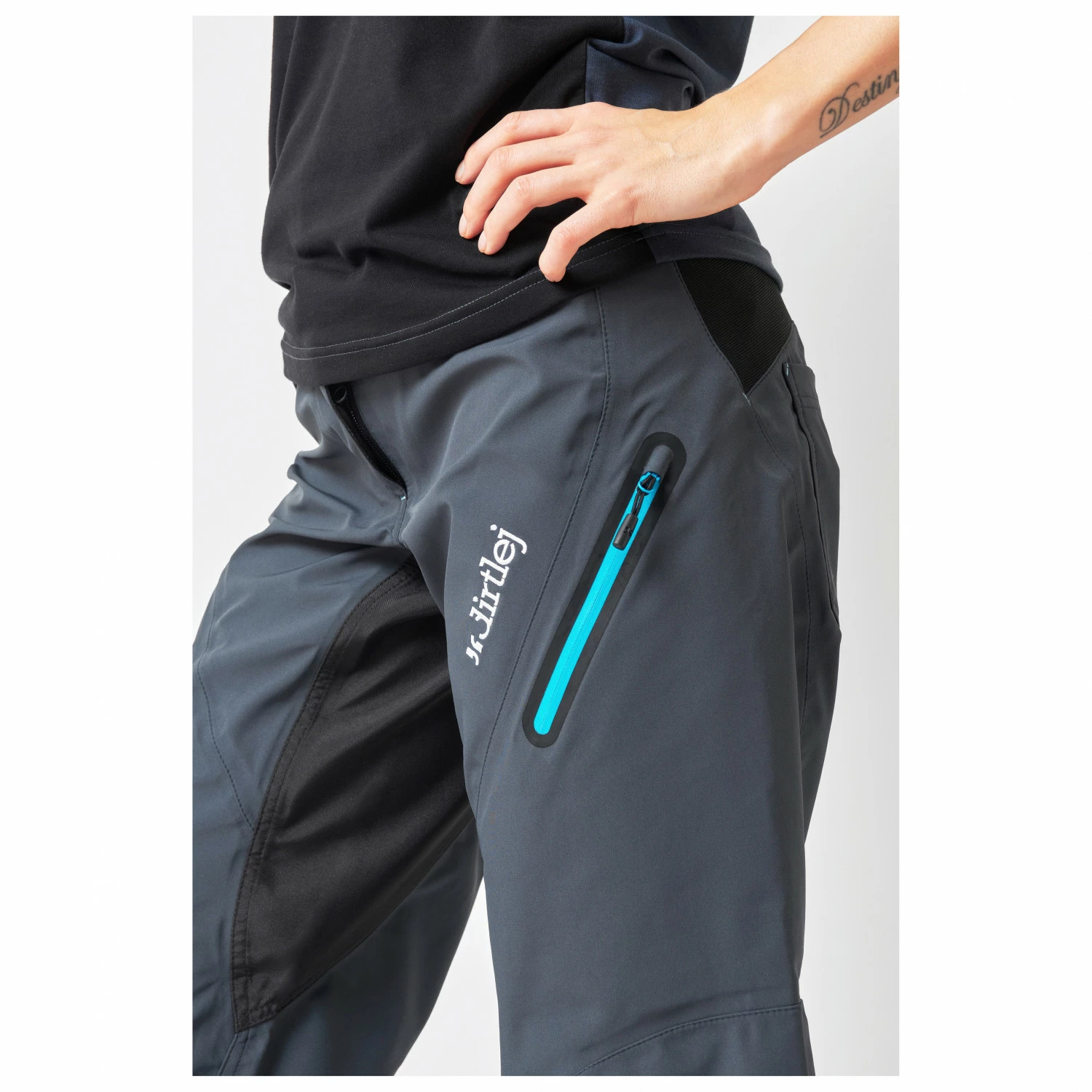 Dirtlej Women's Trailscout Waterproof - Cycling Bottoms 9 Dirtlej Women's Trailscout Waterproof - Cycling Bottoms - Image 7