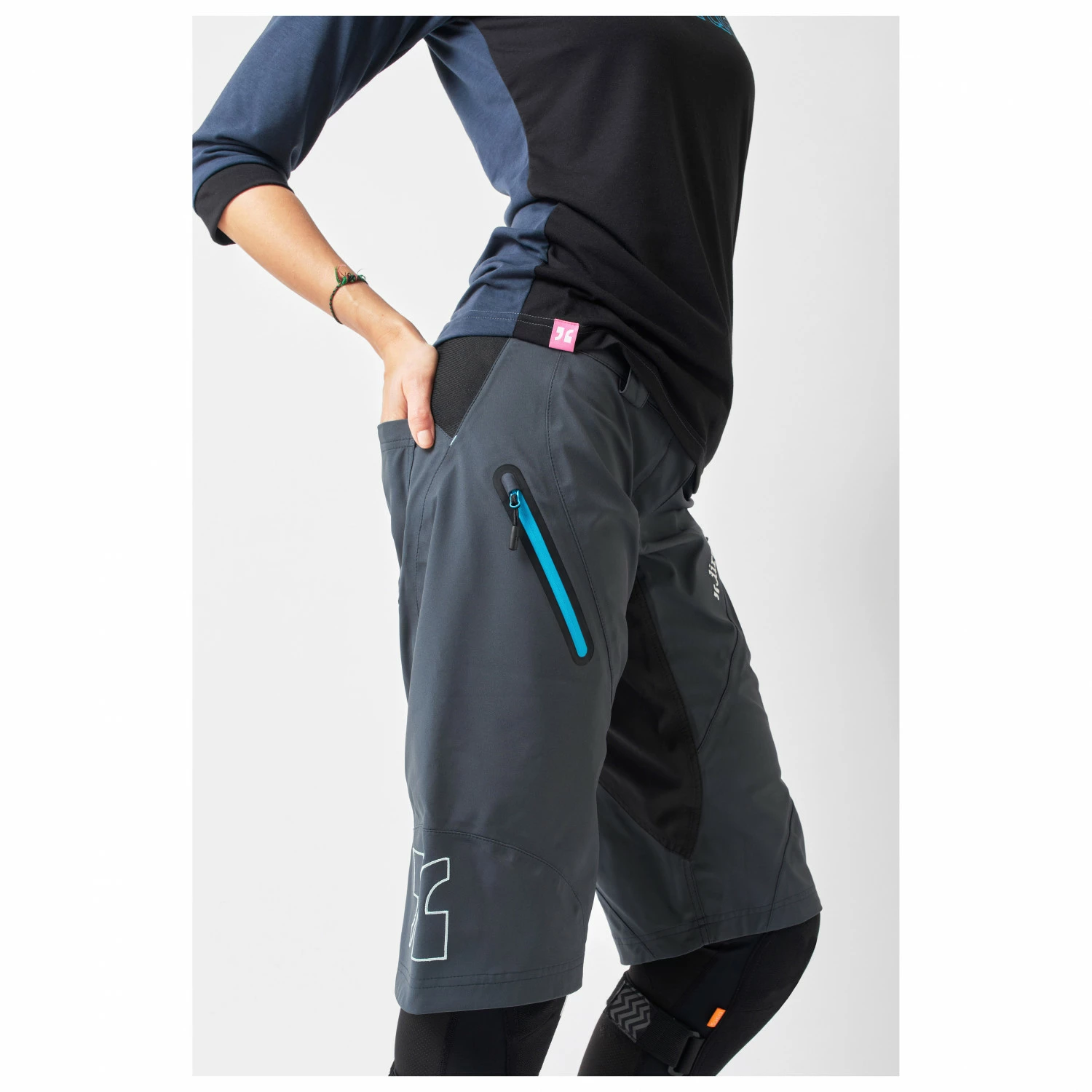 Dirtlej Women's Trailscout Waterproof - Cycling Bottoms 11 Dirtlej Women's Trailscout Waterproof - Cycling Bottoms - Image 9