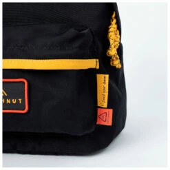 Doughnut Plus One Mini Happy Camper 9 - Daypack -Outdoor Equipment Sales Shop doughnut plus one mini happy camper 9 daypack detail 5