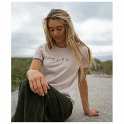 Women's Pure Essential Tee - T-shirt -Outdoor Equipment Sales Shop elsk womens pure essential tee t shirt detail 3