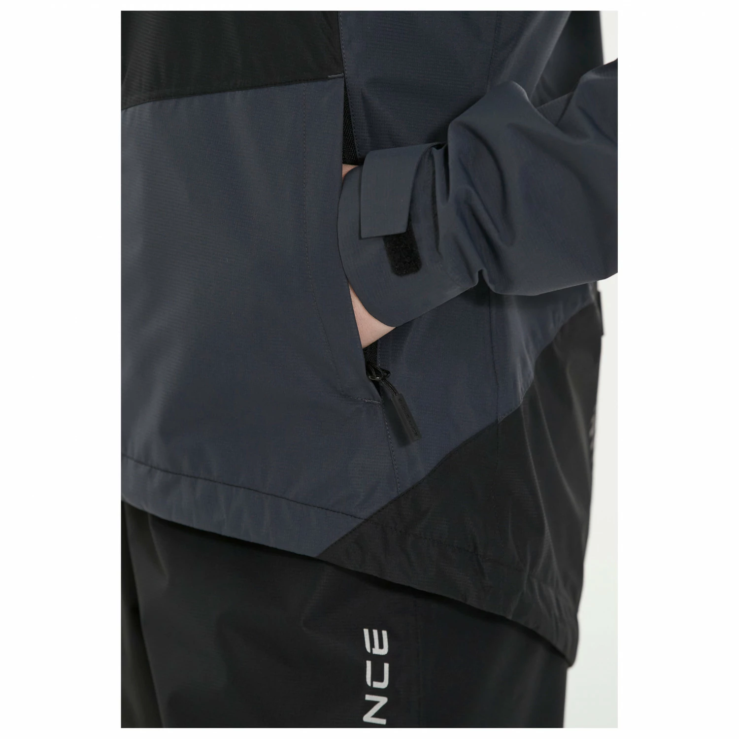 Endurance Women's Vanda Cycling Jacket - Cycling Jacket 6 Endurance Women's Vanda Cycling Jacket - Cycling Jacket - Image 4