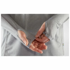 FJÄLLRÄVEN Abisko Sun-Hoodie - Sport Shirt 17 FJÄLLRÄVEN Abisko Sun-Hoodie - Sport Shirt -Outdoor Equipment Sales Shop fjaellraeven abisko sun hoodie sport shirt detail 8