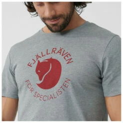 FJÄLLRÄVEN Fjällräven Fox T-Shirt - T-shirt 13 FJÄLLRÄVEN Fjällräven Fox T-Shirt - T-shirt -Outdoor Equipment Sales Shop fjaellraeven fjaellraeven fox t shirt t shirt detail 6