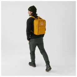FJÄLLRÄVEN Kånken Laptop 15'' - Daypack 14 FJÄLLRÄVEN Kånken Laptop 15'' - Daypack -Outdoor Equipment Sales Shop fjaellraeven kaanken laptop 15 daypack detail 6