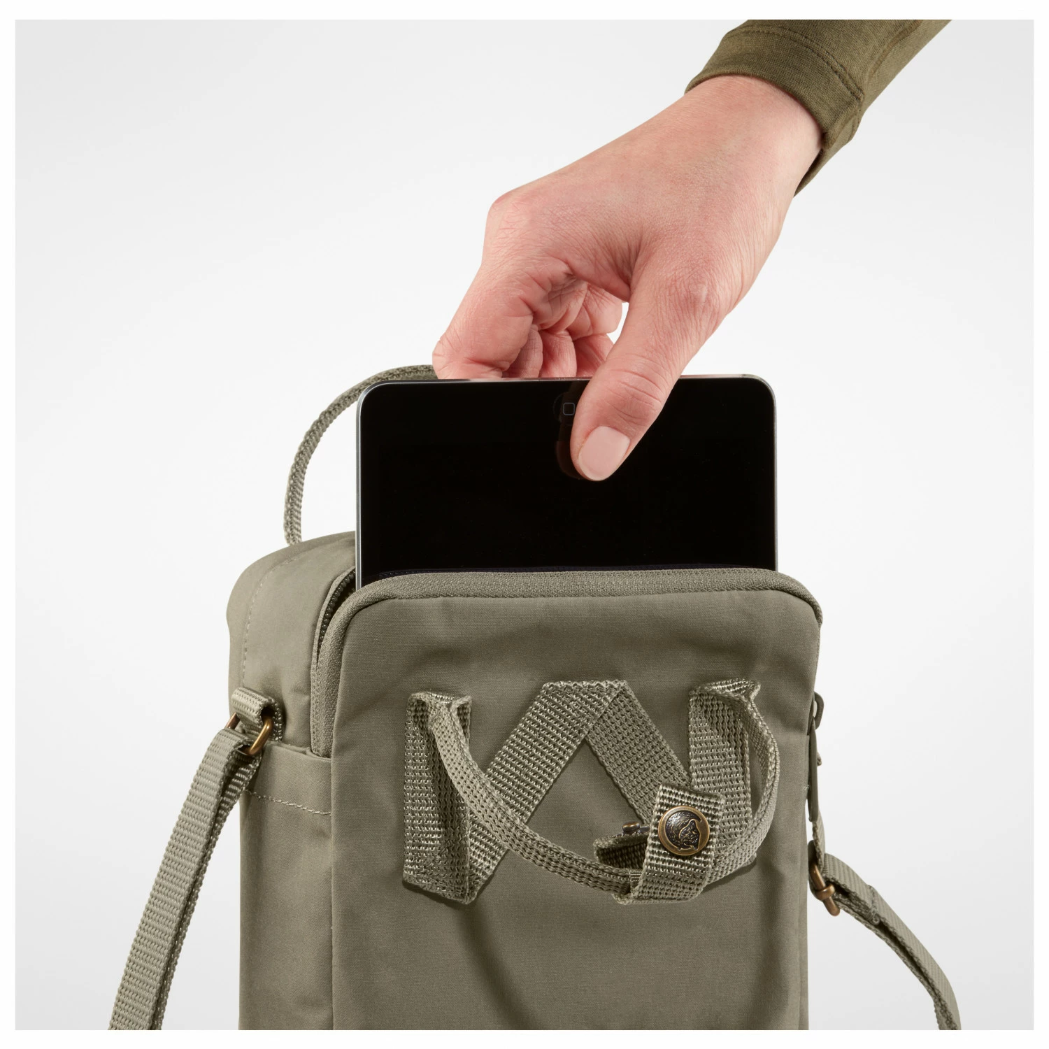 FJÄLLRÄVEN Kånken Sling - Shoulder Bag 8 FJÄLLRÄVEN Kånken Sling - Shoulder Bag - Image 6