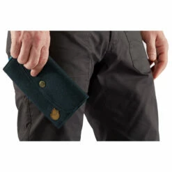 FJÄLLRÄVEN Norrvåge Travel Wallet - Wallet 7 FJÄLLRÄVEN Norrvåge Travel Wallet - Wallet -Outdoor Equipment Sales Shop fjaellraeven norrvaage travel wallet wallet detail 3