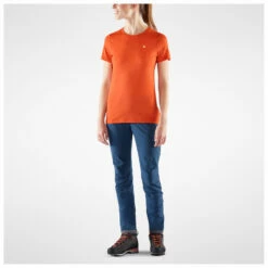 FJÄLLRÄVEN Women's Bergtagen Thinwool S/S - Merino Base Layer 9 FJÄLLRÄVEN Women's Bergtagen Thinwool S/S - Merino Base Layer -Outdoor Equipment Sales Shop fjaellraeven womens bergtagen thinwool s s merino base layer detail 3