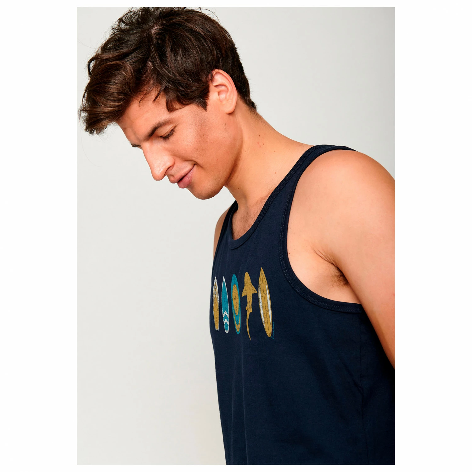 Lifestyle Shark Beach Airy - Tank Top 6 Lifestyle Shark Beach Airy - Tank Top - Image 4