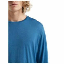 Icebreaker Sphere II L/S Tee - Merino Shirt 10 Icebreaker Sphere II L/S Tee - Merino Shirt -Outdoor Equipment Sales Shop icebreaker sphere ii l s tee merino shirt detail 4