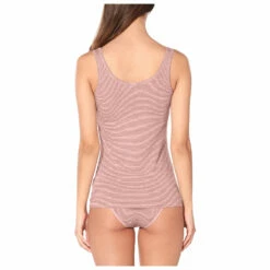 Icebreaker Women's Siren Tank - Merino Base Layer 14 Icebreaker Women's Siren Tank - Merino Base Layer -Outdoor Equipment Sales Shop icebreaker womens siren tank merino base layer detail 5