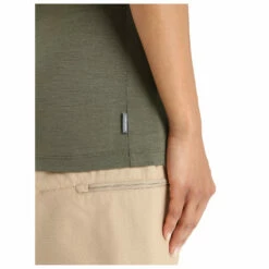 Icebreaker Women's Tech Lite II S/S Scoop Tee Fresh Growth - Merino Shirt 13 Icebreaker Women's Tech Lite II S/S Scoop Tee Fresh Growth - Merino Shirt -Outdoor Equipment Sales Shop icebreaker womens tech lite ii s s scoop tee fresh growth merino shirt detail 6