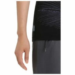 Icebreaker Women's Tech Lite II S/S Scoop Tee Plume - Merino Shirt -Outdoor Equipment Sales Shop icebreaker womens tech lite ii s s scoop tee plume merino shirt detail 6