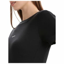 Icebreaker Women's Zoneknit S/S Tee - Merino Shirt -Outdoor Equipment Sales Shop icebreaker womens zoneknit s s tee merino shirt detail 7