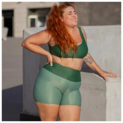 Women's Short Tight Chill - Leggings 7 Women's Short Tight Chill - Leggings -Outdoor Equipment Sales Shop inaska womens short tight chill leggings detail 3