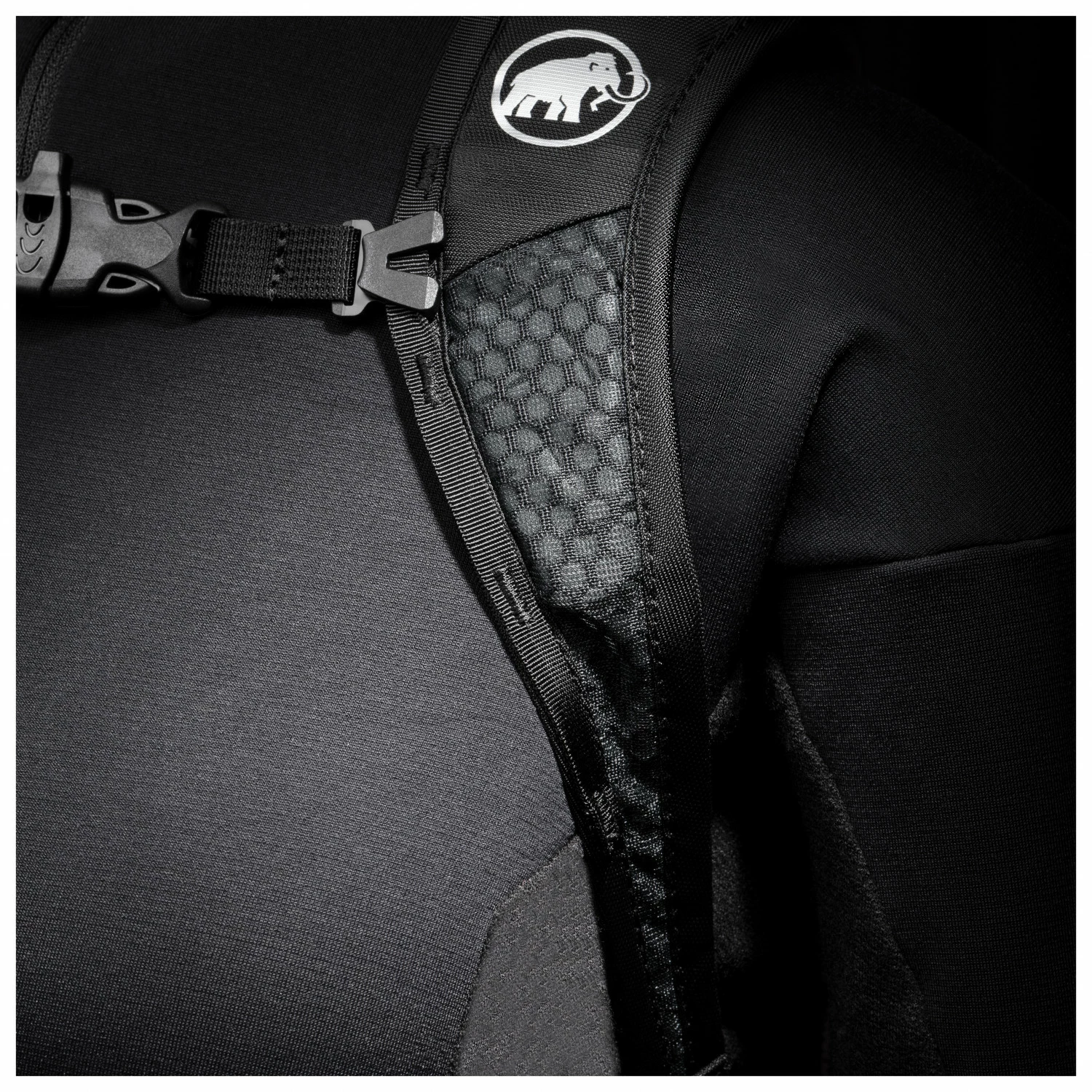 Mammut Women's Lithium 20 - Walking Backpack 8 Mammut Women's Lithium 20 - Walking Backpack - Image 6