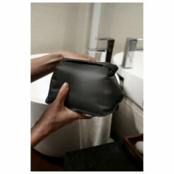 Matador Flatpak Toiletry Case - Wash Bag 11 Matador Flatpak Toiletry Case - Wash Bag -Outdoor Equipment Sales Shop matador flatpak toiletry case wash bag bf detail 5