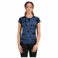 Mons Royale Women's Bella Merino Air-Con Tee Tie Dyed - Merino Base Layer 10 Mons Royale Women's Bella Merino Air-Con Tee Tie Dyed - Merino Base Layer -Outdoor Equipment Sales Shop mons royale womens bella merino air con tee tie dyed merino base layer detail 4