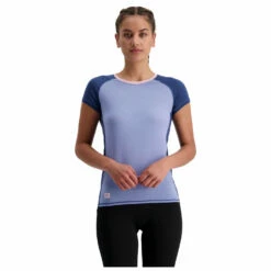 Mons Royale Women's Bella Tech Tee - Merino Base Layer -Outdoor Equipment Sales Shop mons royale womens bella tech tee merino base layer detail 2