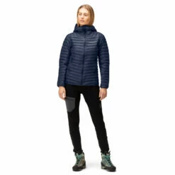 Norrøna Women's Trollveggen Superlight Down850 Hood - Down Jacket 8 Norrøna Women's Trollveggen Superlight Down850 Hood - Down Jacket -Outdoor Equipment Sales Shop norr na womens trollveggen superlight down850 hood down jacket detail 3