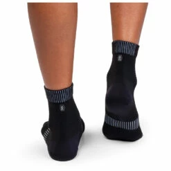 On Women's Ultralight Mid Sock - Running Socks 9 On Women's Ultralight Mid Sock - Running Socks -Outdoor Equipment Sales Shop on womens ultralight mid sock running socks detail 4