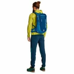 Ortovox Traverse 20 - Walking Backpack 8 Ortovox Traverse 20 - Walking Backpack -Outdoor Equipment Sales Shop ortovox traverse 20 walking backpack detail 2