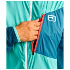 Ortovox Women's Ladiz Hybrid Jacket - Windproof Jacket 11 Ortovox Women's Ladiz Hybrid Jacket - Windproof Jacket -Outdoor Equipment Sales Shop ortovox womens ladiz hybrid jacket windproof jacket detail 4