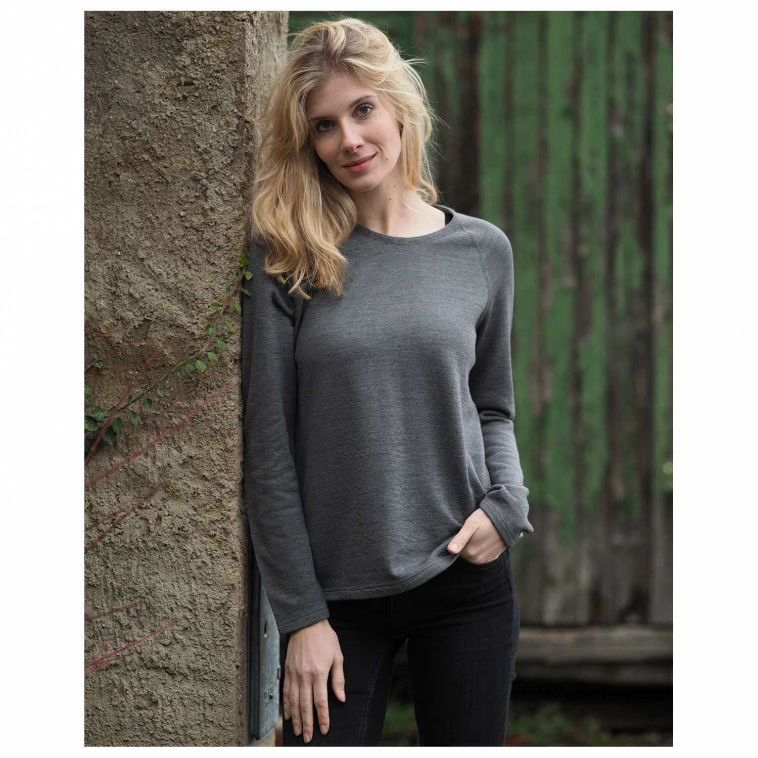Women's Shirt Fany - Merino Jumper 4 Women's Shirt Fany - Merino Jumper - Image 2