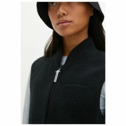 Röhnisch Women's Aspen Pile Vest - Fleece Vest 10 Röhnisch Women's Aspen Pile Vest - Fleece Vest -Outdoor Equipment Sales Shop roehnisch womens aspen pile vest fleece vest detail 4