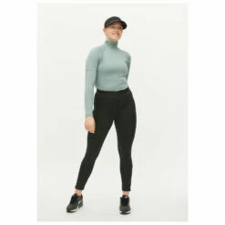 Röhnisch Women's Hailey Polo - Longsleeve -Outdoor Equipment Sales Shop roehnisch womens hailey polo longsleeve detail 4