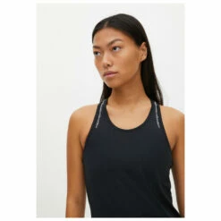 Röhnisch Women's Logo Racerback - Tank Top 13 Röhnisch Women's Logo Racerback - Tank Top -Outdoor Equipment Sales Shop roehnisch womens logo racerback tank top detail 6