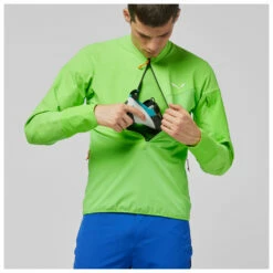 SALEWA Agner DST Anorak - Softshell Jumper -Outdoor Equipment Sales Shop salewa agner dst anorak softshell jumper detail 4