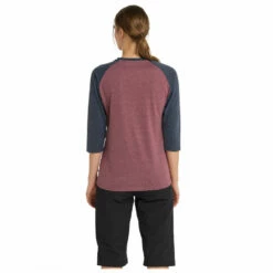 Stoic Women's Hemp20 LofsdalenSt. 3/4 - Sport Shirt 9 Stoic Women's Hemp20 LofsdalenSt. 3/4 - Sport Shirt -Outdoor Equipment Sales Shop stoic womens hemp20 lofsdalenst 3 4 sport shirt detail 4