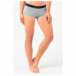 Super.natural Women's Base Boyfriend Hipster 175 - Merino Base Layer 9 Super.natural Women's Base Boyfriend Hipster 175 - Merino Base Layer -Outdoor Equipment Sales Shop supernatural womens base boyfriend hipster 175 merino base layer detail 3