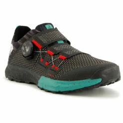 The North Face Women's Summit Cragstone Pro - Approach Shoes -Outdoor Equipment Sales Shop the north face womens summit cragstone pro approach shoes detail 2