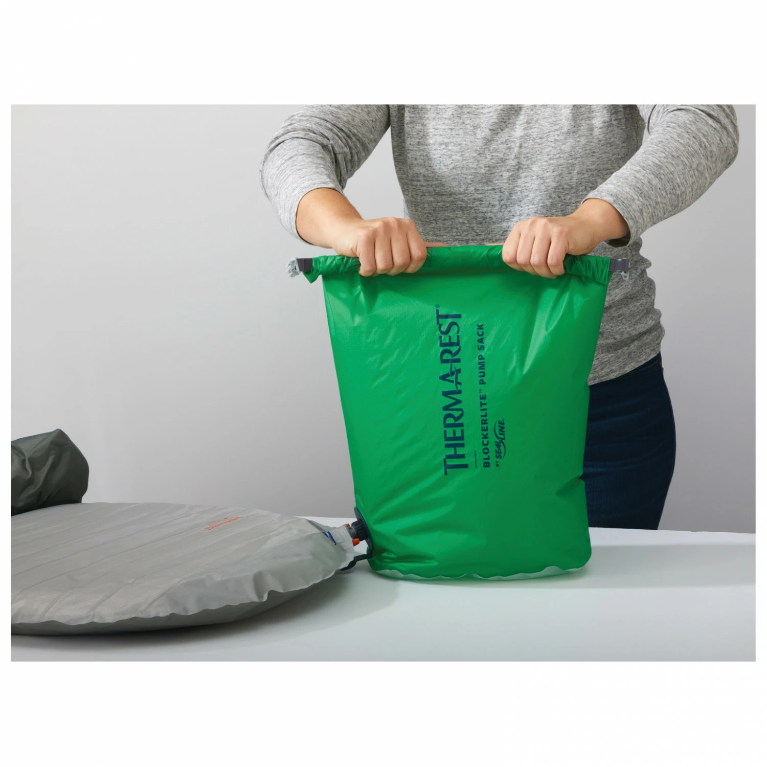 Therm-a-Rest BlockerLite Pump Sack - Stuff Sack 5 Therm-a-Rest BlockerLite Pump Sack - Stuff Sack - Image 3