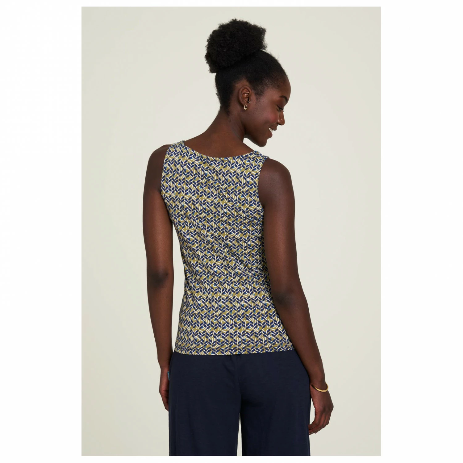 Women's V-Neck Jersey-Top 6 Women's V-Neck Jersey-Top - Image 4